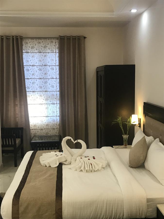 Hotel Bahia Heights Батгінда Екстер'єр фото