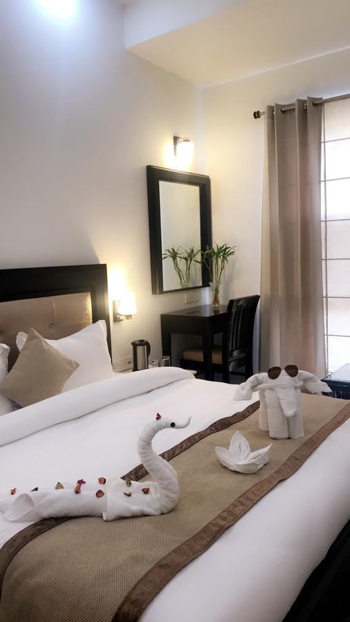 Hotel Bahia Heights Батгінда Екстер'єр фото